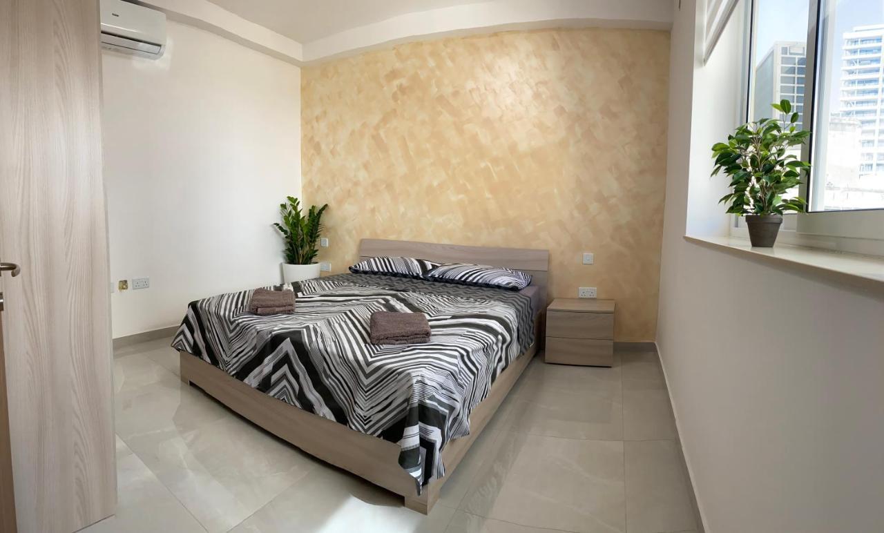 Seaside Apartment In Gzira Extérieur photo